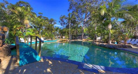 Caravan port stephens  On the shores of Lake Stephens with ensuite, powered or unpowered sites plus a choice of cabins
